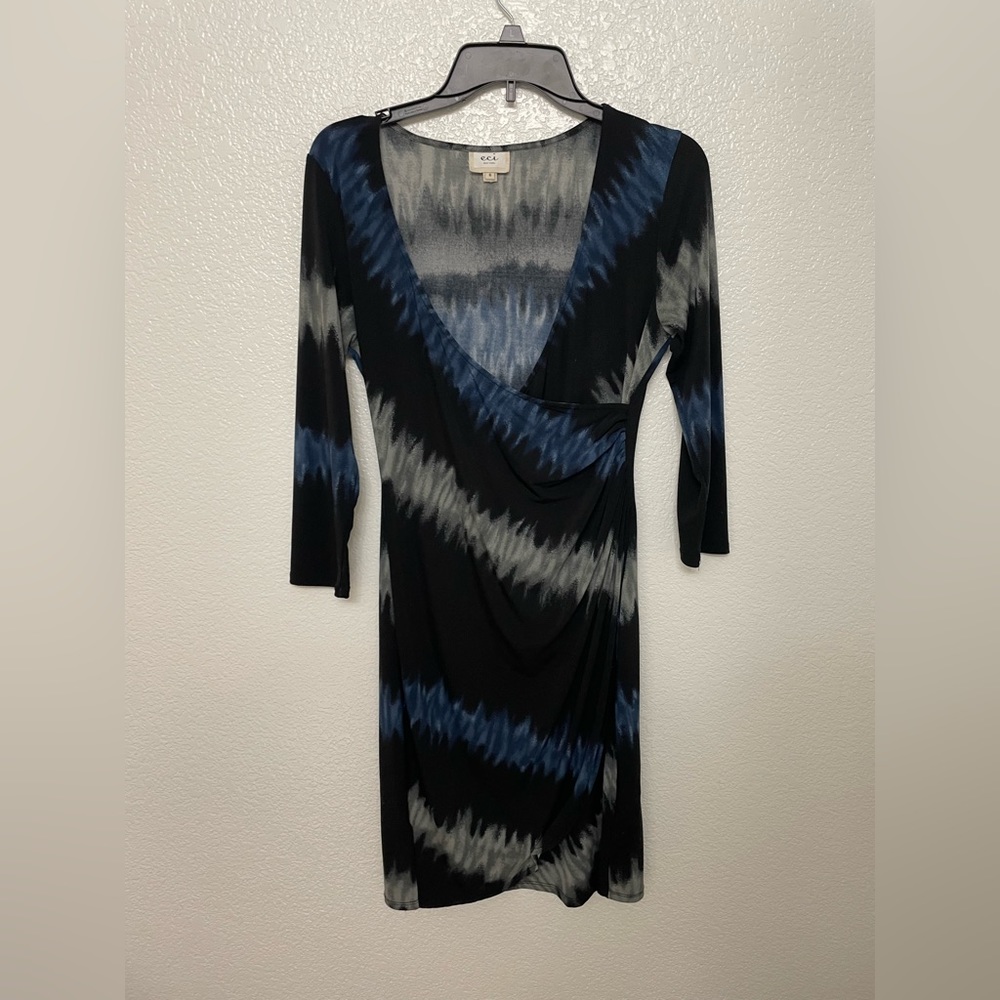 ECI Casual Knee Length Wrap Dress